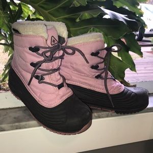 Very Nice! Girls Columbia Thermolite Boots